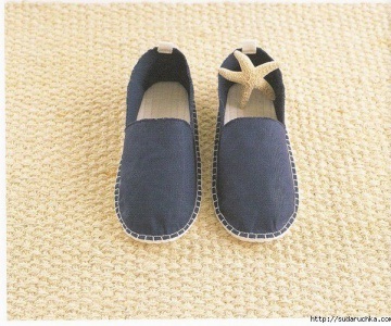 Espadrille dintr-o tapiserie