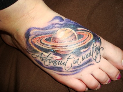 Fotók és jelentősége tetoválás Saturn