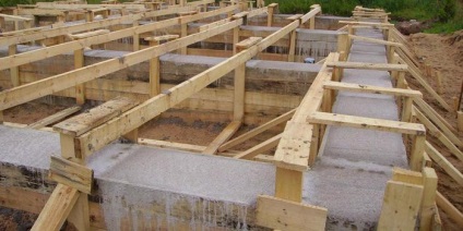 Fundația pentru o casă din blocuri de spumă - alegerea construcției bazei atunci când se ridică o clădire