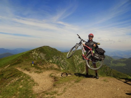 Călătorie cu bicicleta pe munte