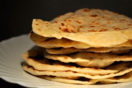 Pâine chapati Indian, prăjituri flat naan - rețete cu fotografie