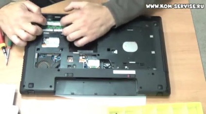 Instrucțiuni pentru demontarea și împrăștierea laptopului lenovo g580-g480-g485-g585-g780