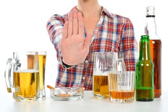 Hogyan lehet megakadályozni az alkoholfogyasztást kívülről segítség nélkül?