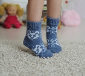 Cum să vă ridicați picioarele copilului cu frig și cum este posibil și cât de corect