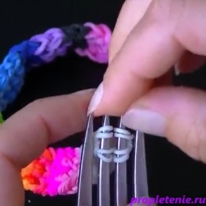 Cum să tricolați bretele de cauciuc pe degete și furculiță