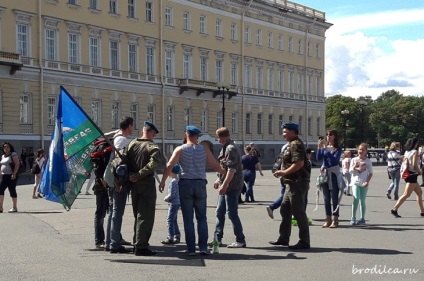 Cum să sărbătoriți o zi la Sankt Petersburg din Sankt Petersburg