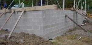 Hogyan készítsünk beton blokkok kezét (video)