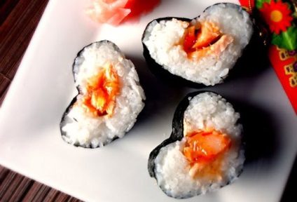 Hogyan, hogy a szíve sushi és tekercsek - Valentine - február 14. március 8-án