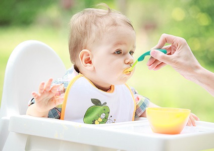 Cum să alegeți piure pentru copii pentru alimente complementare