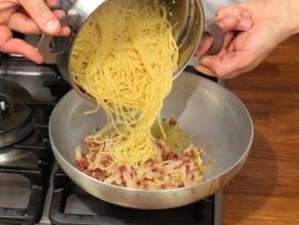 Carbonara - o rețetă originară din Italia