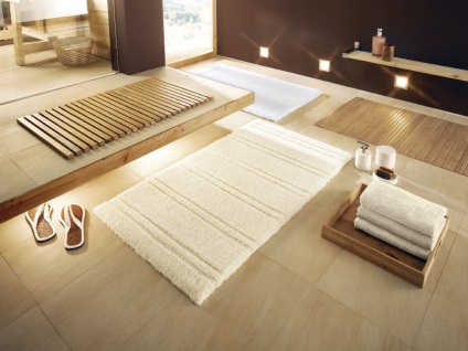 Gyönyörű a fürdőszobai szőnyegek, hogyan kell kiválasztani az anyagot, forma, szín és méret a belső szőnyeg