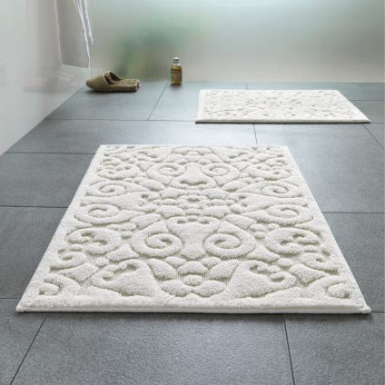 Gyönyörű a fürdőszobai szőnyegek, hogyan kell kiválasztani az anyagot, forma, szín és méret a belső szőnyeg