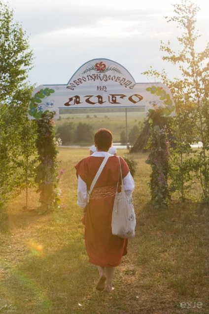 Ligo - lett nemzeti ünnep lábánál az Urál-hegység