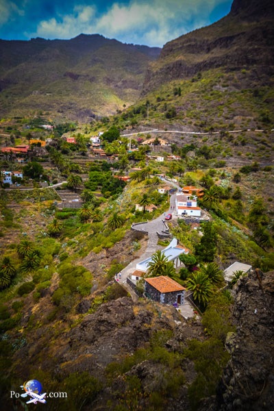 O mască în Tenerife este un chei, un sat și o plajă