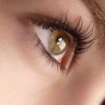 Uleiul din riduri în jurul ochilor revizuiește despre uleiurile cosmetice și esențiale