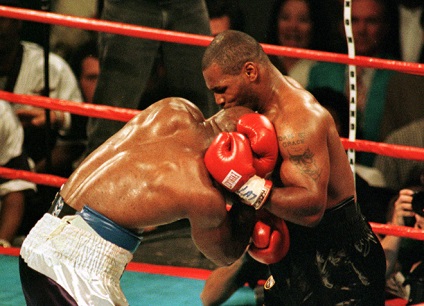 Mike Tyson are 49 de ani