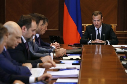 Medvegyev felszólította a jobb szolgáltatást az egészségügyi központok - az orosz sajtó