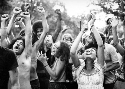 Fotografii de pace, dragoste, libertate rare despre viața comunității hippie în anii 1970