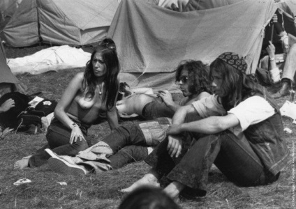 Fotografii de pace, dragoste, libertate rare despre viața comunității hippie în anii 1970