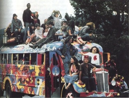 Fotografii de pace, dragoste, libertate rare despre viața comunității hippie în anii 1970