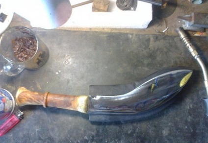 Kukri Nepali de fabricare proprie