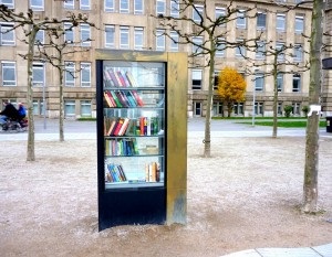 Biblioteca generală de pe strada orașului este și multimedia