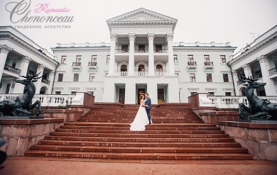 A szervezése és végrehajtása Esküvők a várak és a Moszkva környéki árak Chenonceau