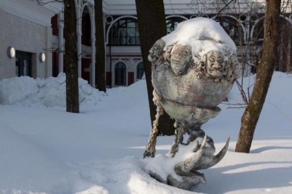 Parcuri din Sankt-Petersburg unde se plimba iarna cu un copil si cu un caine