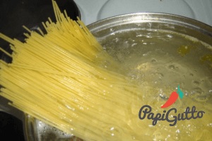 Paste „carbonara“ rețetă reală gust italian cu fotografie, pregăti în mod corespunzător - papigutto