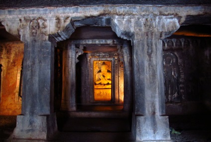 Peștera templelor din Ajanta și Ellora