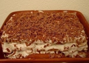 Torta sűrített tej (a sütőbe, multivarka) receptek fotókkal