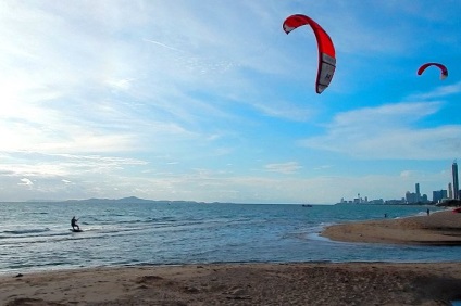 Plaja Jomtien - una dintre cele mai bune din Pattaya