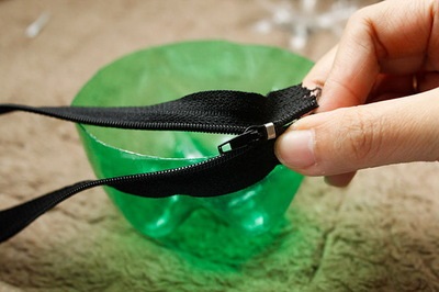 Artizanat din sticle de plastic - o pungă originală pentru obiecte mici