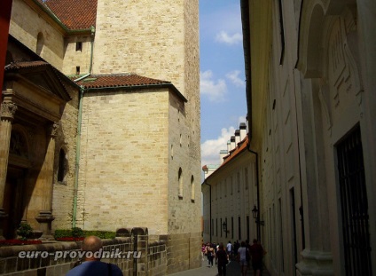 Castelul Praga din Praga, care arata din partea de est a cetatii