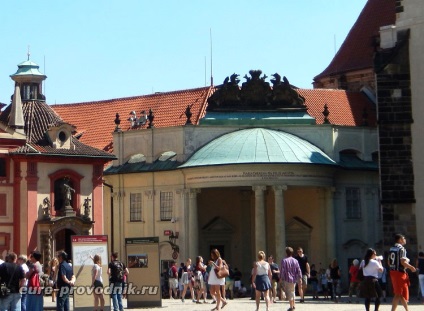 Castelul Praga din Praga, care arata din partea de est a cetatii