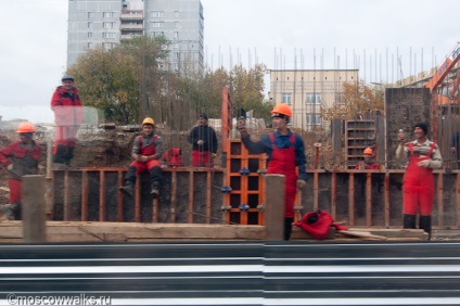 O plimbare pe o locomotivă retro de-a lungul inelului și în depozitul din fața Moscovei