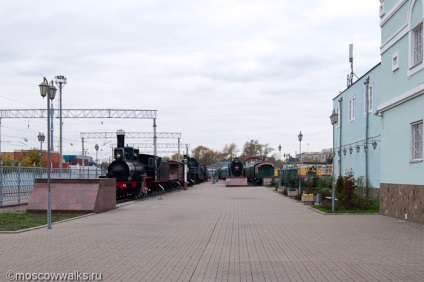 O plimbare pe o locomotivă retro de-a lungul inelului și în depozitul din fața Moscovei