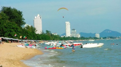 Zona și plaja din Jomtien din Pattaya - imagine de ansamblu
