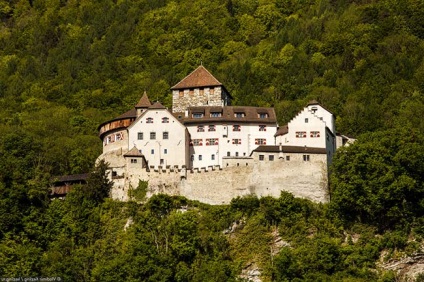 Înregistram afaceri în Liechtenstein, o revistă de afaceri