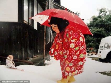 Fetiță roz-obrază din sat - favoritul general al Japoniei