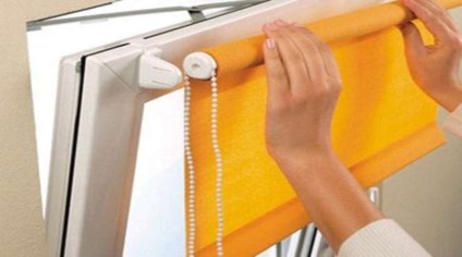 Jaluzele rulante pentru ferestre din plastic, pro și contra, îngrijire