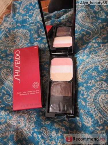 Blush shiseido se confruntă cu trio îmbunătățirea culorii - 