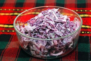 Saláta vörös káposzta majonézzel vagy vaj