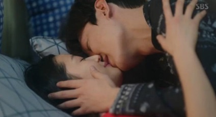 Scena cel mai adult sarut de la toate doram coreean