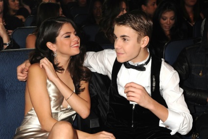 Selena Gomez și Justin Bieber s-au reunit și s-au căsătorit în secret, cronică seculară