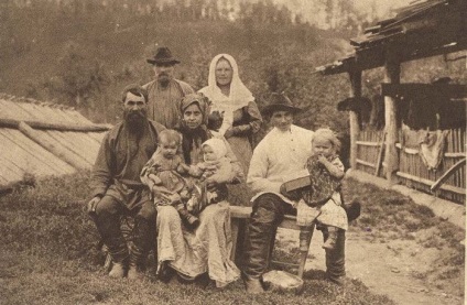 Datele șocante despre viața și viața femeilor ruse din satul de la sfârșitul secolului al XIX-lea