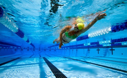 Câte calorii sunt arse în timp ce înotați?