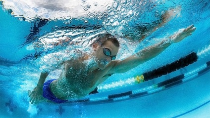 Câte calorii sunt arse în timp ce înotați?