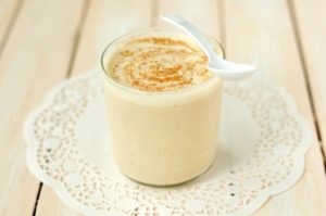 Smoothie banán (zabpehely, túró, tej) receptek