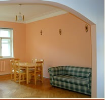 Să închiriezi un apartament cu o cameră de centrul de oncologie al unui purice din Moscova
